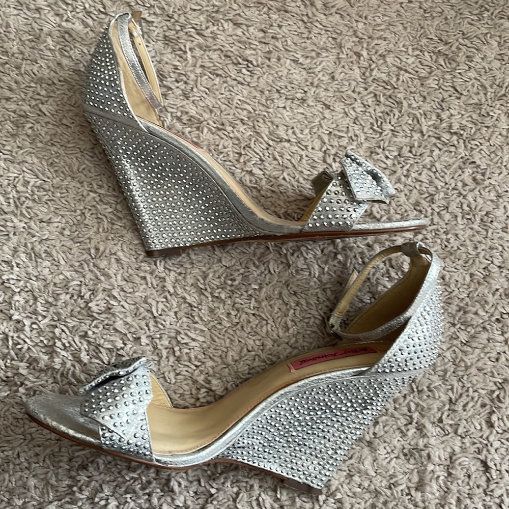 Betsey Johnson wedge dress shoes - Picture 5 of 6